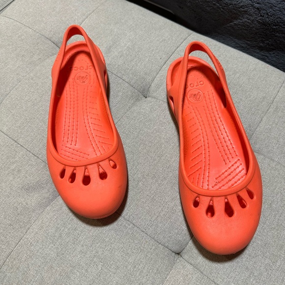 Crocs Women's Orange Flats - Picture 1 of 4
